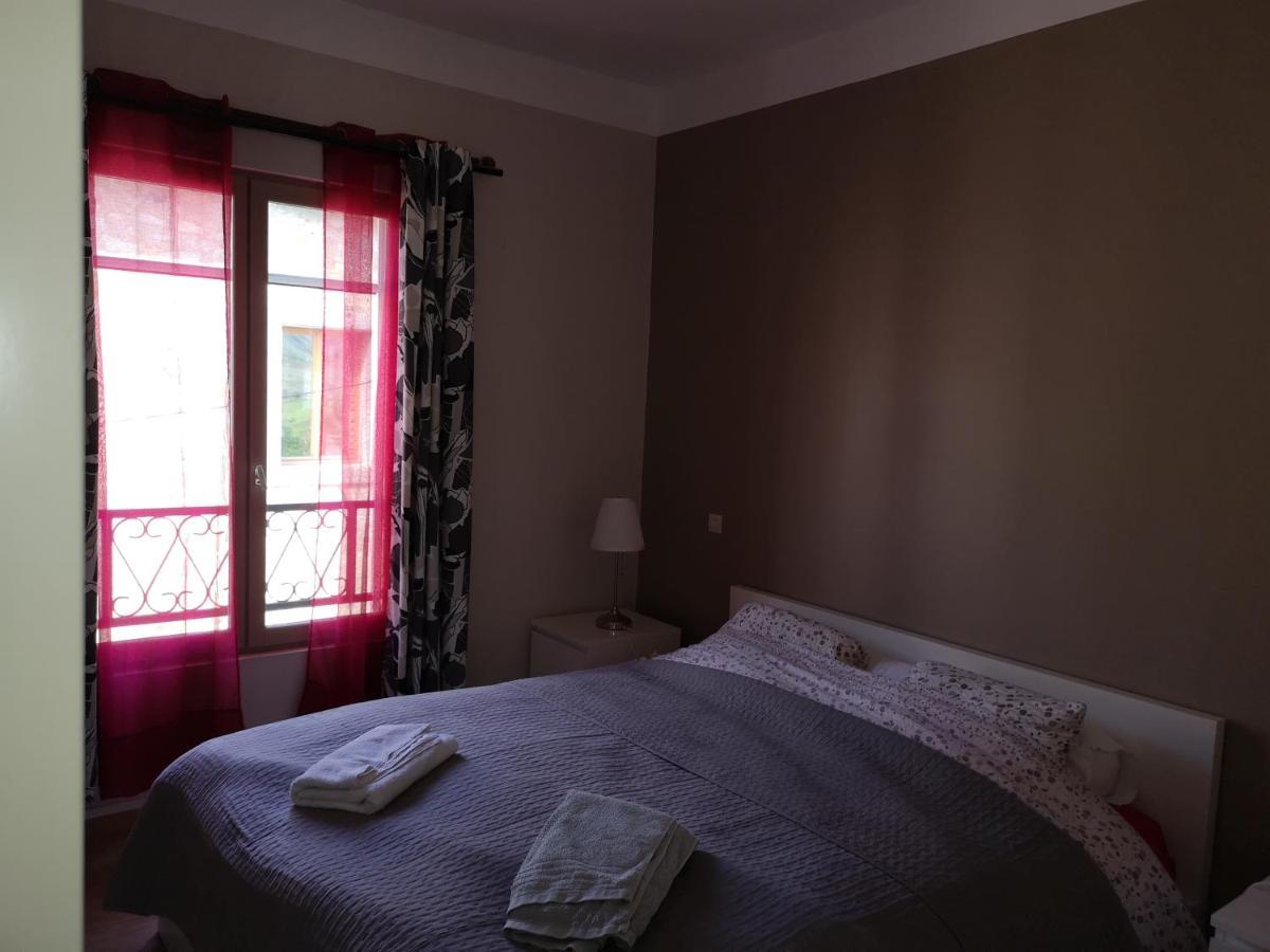 L'Ours Des Corbieres - Chambres D'Hotes Servies-en-Val Szoba fotó